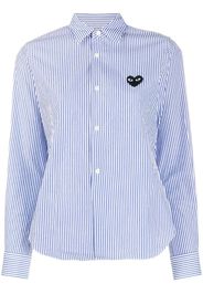 Camicia a righe con applicazione