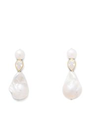 Completedworks Orecchini a goccia con perle - Bianco