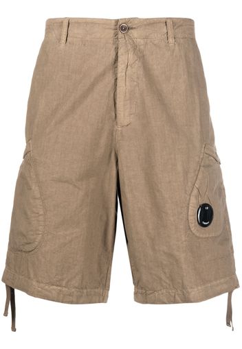 C.P. Company logo-patch cotton shorts - Toni neutri