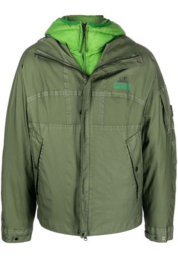 C.P. Company logo-print reversible down jacket - Verde