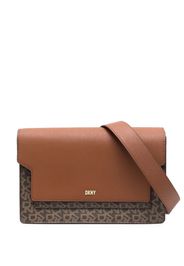 DKNY monogram-print crossbody bag - Marrone