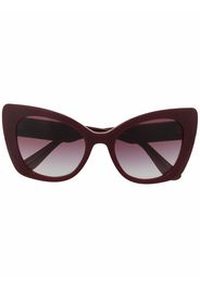 Dolce & Gabbana Eyewear logo-plaque cat-eye sunglasses - Rosso