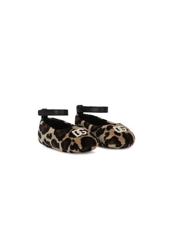 Dolce & Gabbana Kids logo-embroidered leopard-print shoes - Toni neutri