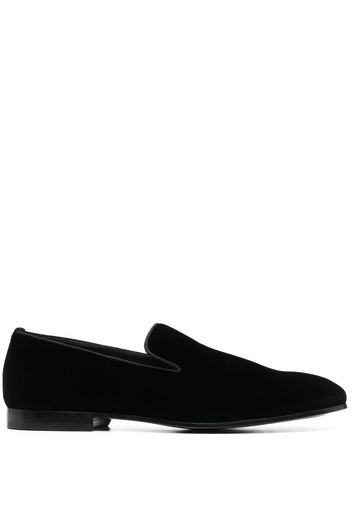 Doucal's almond-toe velvet loafers - Nero