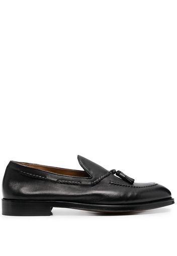 Doucal's tassel-trim leather loafers - Nero