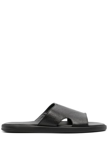 Doucal's cut-out detail leather sandals - Nero