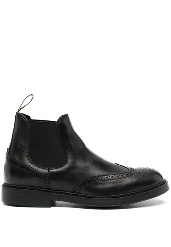 Doucal's perforated leather ankle boots - Nero