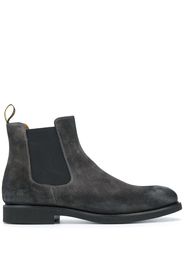 chelsea boots