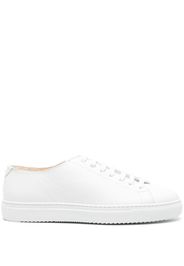 Doucal's grained leather lace-up sneakers - Bianco