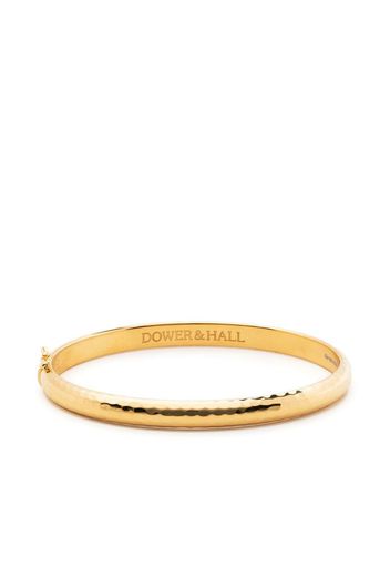 DOWER AND HALL Nomad hammered bangle bracelet - Oro