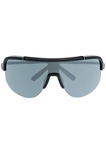 Occhiali da sole modello aviator