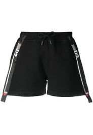 Shorts sportivi con applicazione