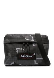 Eastpak Borsa a spalla con applicazione - Nero