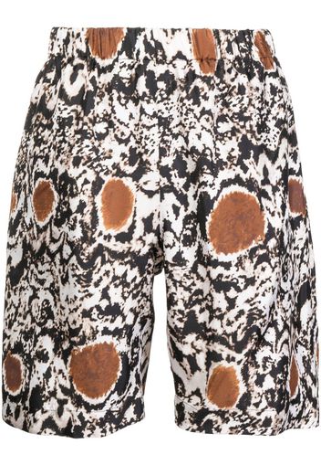 Edward Crutchley Shorts con motivo astratto - Bianco