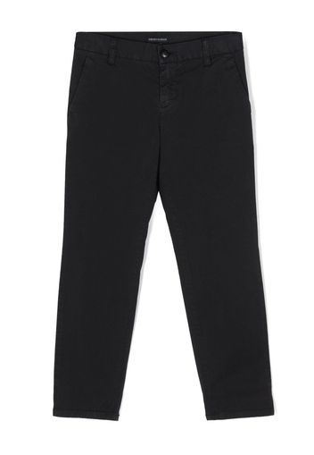 Emporio Armani Kids Eagle logo-plaque twill straight-leg trousers - Blu