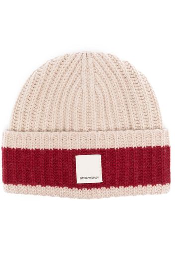 Emporio Armani logo-patch ribbed beanie - Toni neutri