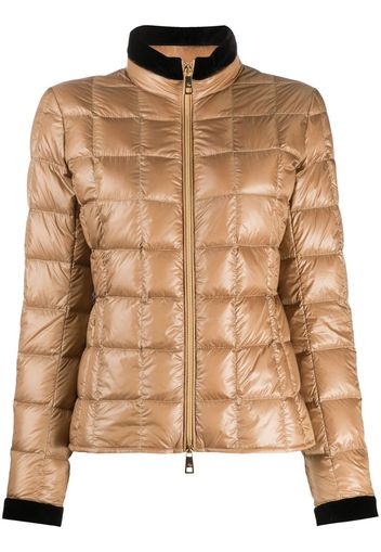 contrast-trimmed puffer jacket