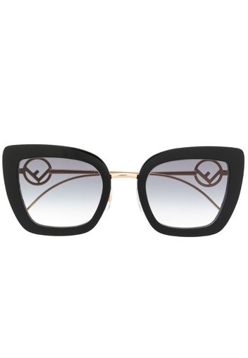 oversized cat-eye sunglasses