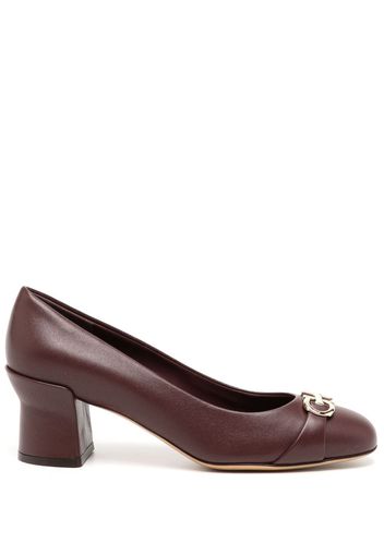 Ferragamo Pumps Otilia con placca logo - Marrone