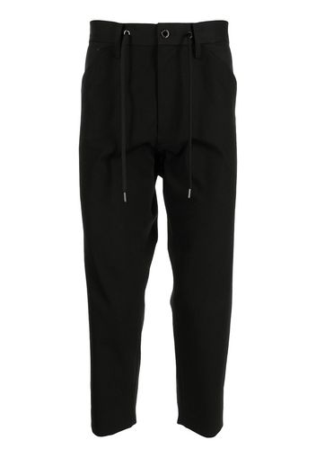 Fumito Ganryu Pantaloni crop con cavallo basso - Nero