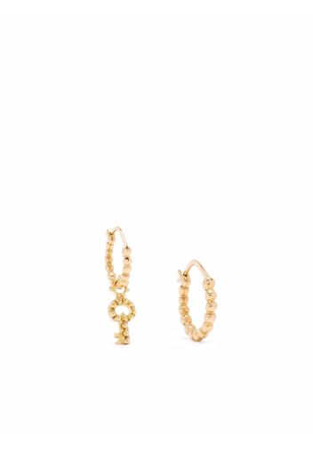 Gaya 18kt yellow gold key charm hoop earrings - Oro