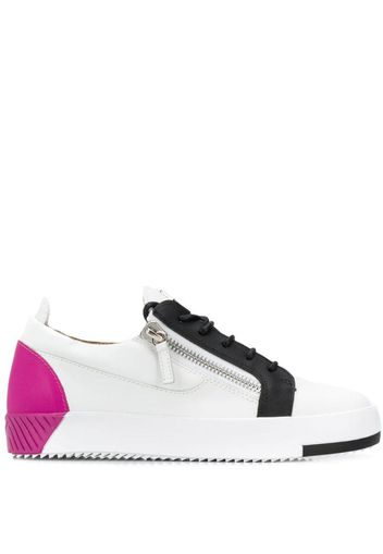 Sneakers con zip laterali