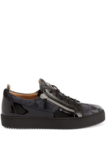 Giuseppe Zanotti Sneakers Frankie con stampa serpente - Nero