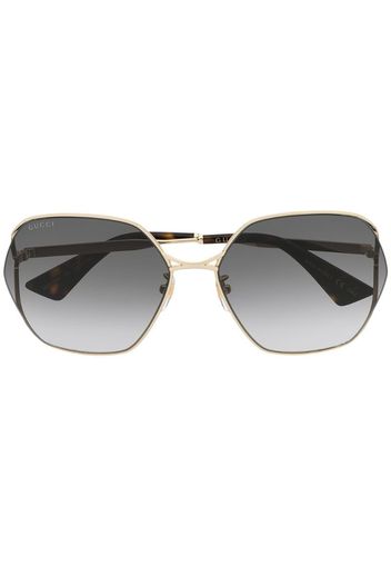 oval-frame sunglasses