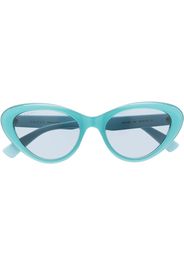 Gucci Eyewear embossed-logo cat-eye sunglasses - Blu