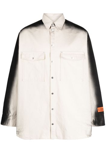 Heron Preston faded-effect logo-patch shirt - Toni neutri