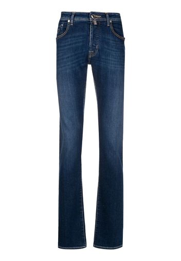 slim fit jeans