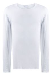 long-sleeved T-shirt