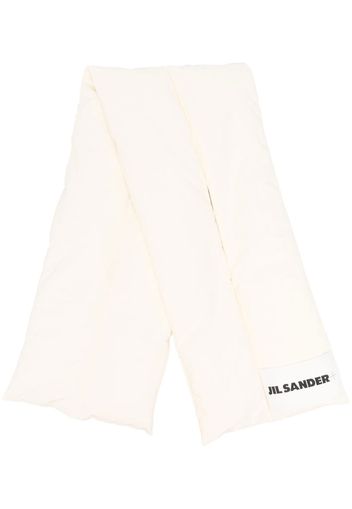 Jil Sander logo-print padded down scarf - Toni neutri