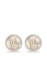 Jimmy Choo debossed-logo pearl earrings - Bianco