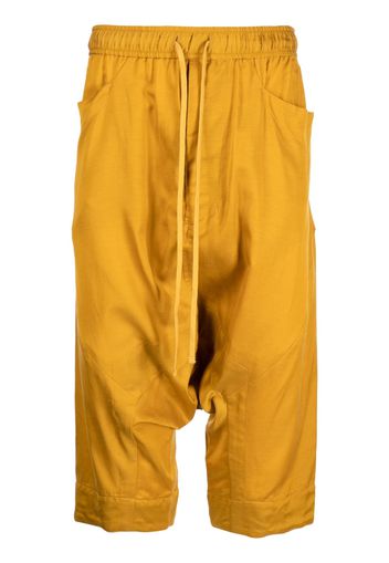 Julius drop-crotch detail shorts - Giallo