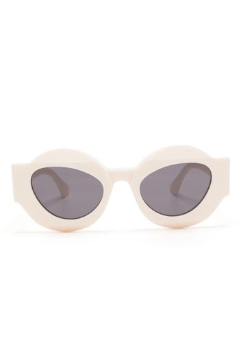 Kuboraum cat-eye tinted sunglasses - Bianco