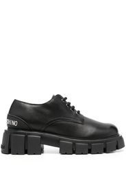 Love Moschino logo-raised detail leather Derby shoes - Nero