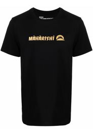 Maharishi logo-print organic cotton T-shirt - Nero