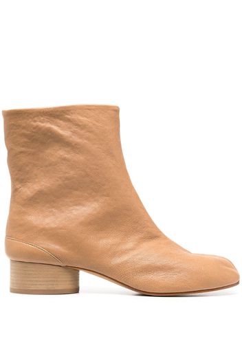 tabi toe boots