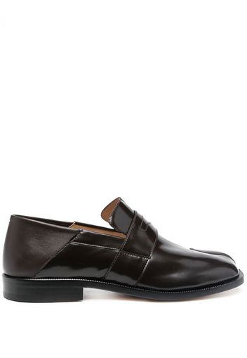 Maison Margiela polished tabi-toe loafers - Marrone