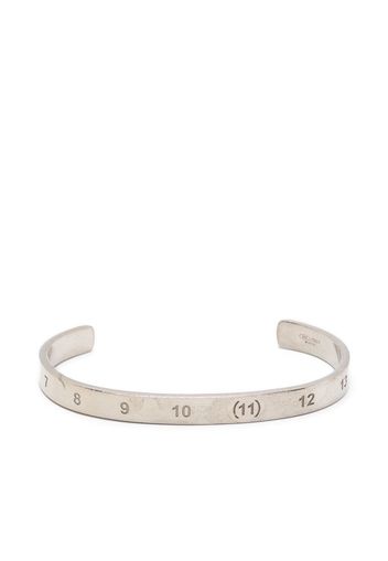 Maison Margiela Numbers-engraved cuff bracelet - Argento