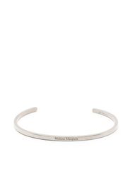 Maison Margiela Bracciale rigido con logo inciso - Argento