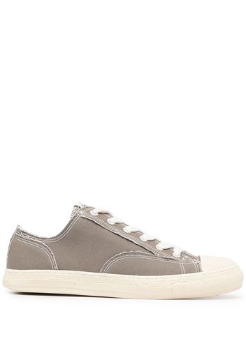 Maison Mihara Yasuhiro Sneakers con cuciture a contrasto - Marrone