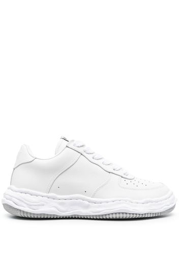 Maison Mihara Yasuhiro perforated-detail low-top sneakers - Bianco