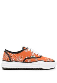 Maison Mihara Yasuhiro Sneakers Peterson OG Sole con motivo bandana - Arancione