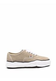 Maison Mihara Yasuhiro Sneakers con applicazione - Toni neutri