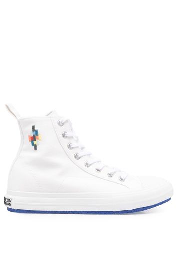 Marcelo Burlon County of Milan Sneakers alte con suola a contrasto - Bianco