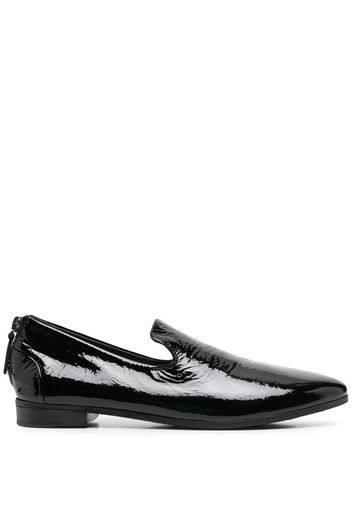 pointed toe rear zip loafers