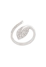 18kt white gold Foglia leaf diamond ring