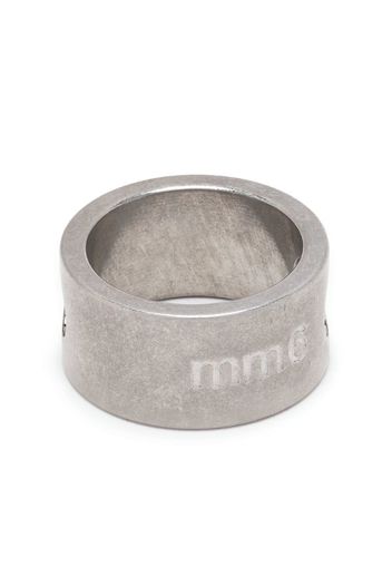 MM6 Maison Margiela engraved band ring - Argento